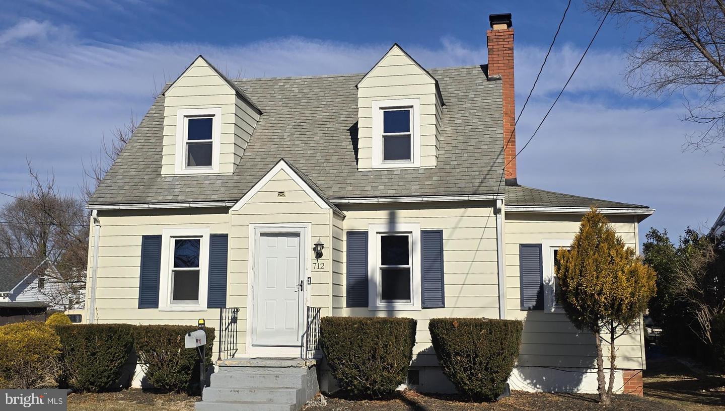 712 FREDERICK AVE, WINCHESTER, Virginia 22601, 3 Bedrooms Bedrooms, ,2 BathroomsBathrooms,Residential,For sale,712 FREDERICK AVE,VAWI2009832 MLS # VAWI2009832