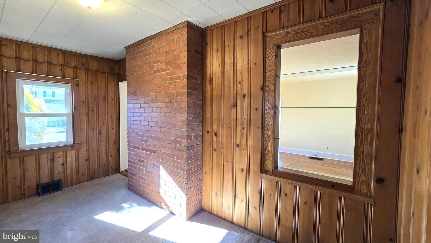 712 FREDERICK AVE, WINCHESTER, Virginia 22601, 3 Bedrooms Bedrooms, ,2 BathroomsBathrooms,Residential,For sale,712 FREDERICK AVE,VAWI2009832 MLS # VAWI2009832