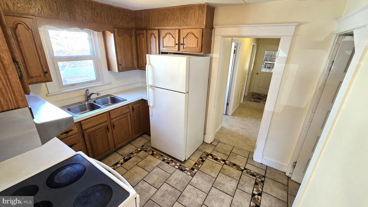 712 FREDERICK AVE, WINCHESTER, Virginia 22601, 3 Bedrooms Bedrooms, ,2 BathroomsBathrooms,Residential,For sale,712 FREDERICK AVE,VAWI2009832 MLS # VAWI2009832