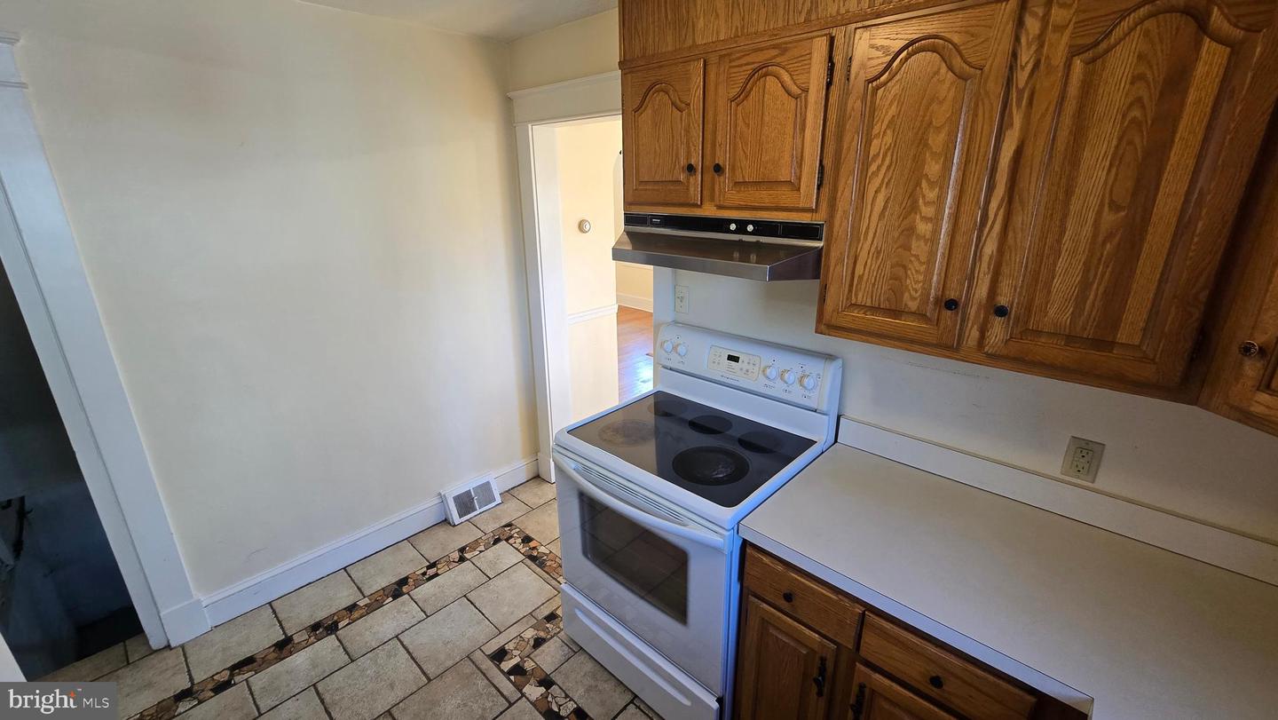 712 FREDERICK AVE, WINCHESTER, Virginia 22601, 3 Bedrooms Bedrooms, ,2 BathroomsBathrooms,Residential,For sale,712 FREDERICK AVE,VAWI2009832 MLS # VAWI2009832