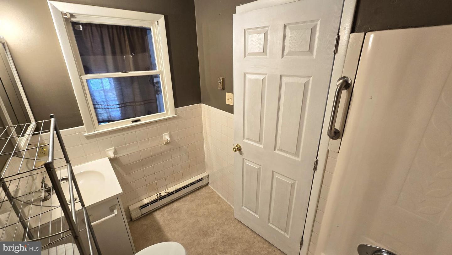 712 FREDERICK AVE, WINCHESTER, Virginia 22601, 3 Bedrooms Bedrooms, ,2 BathroomsBathrooms,Residential,For sale,712 FREDERICK AVE,VAWI2009832 MLS # VAWI2009832