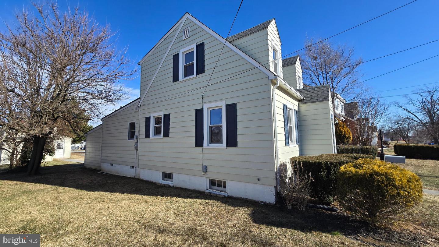 712 FREDERICK AVE, WINCHESTER, Virginia 22601, 3 Bedrooms Bedrooms, ,2 BathroomsBathrooms,Residential,For sale,712 FREDERICK AVE,VAWI2009832 MLS # VAWI2009832