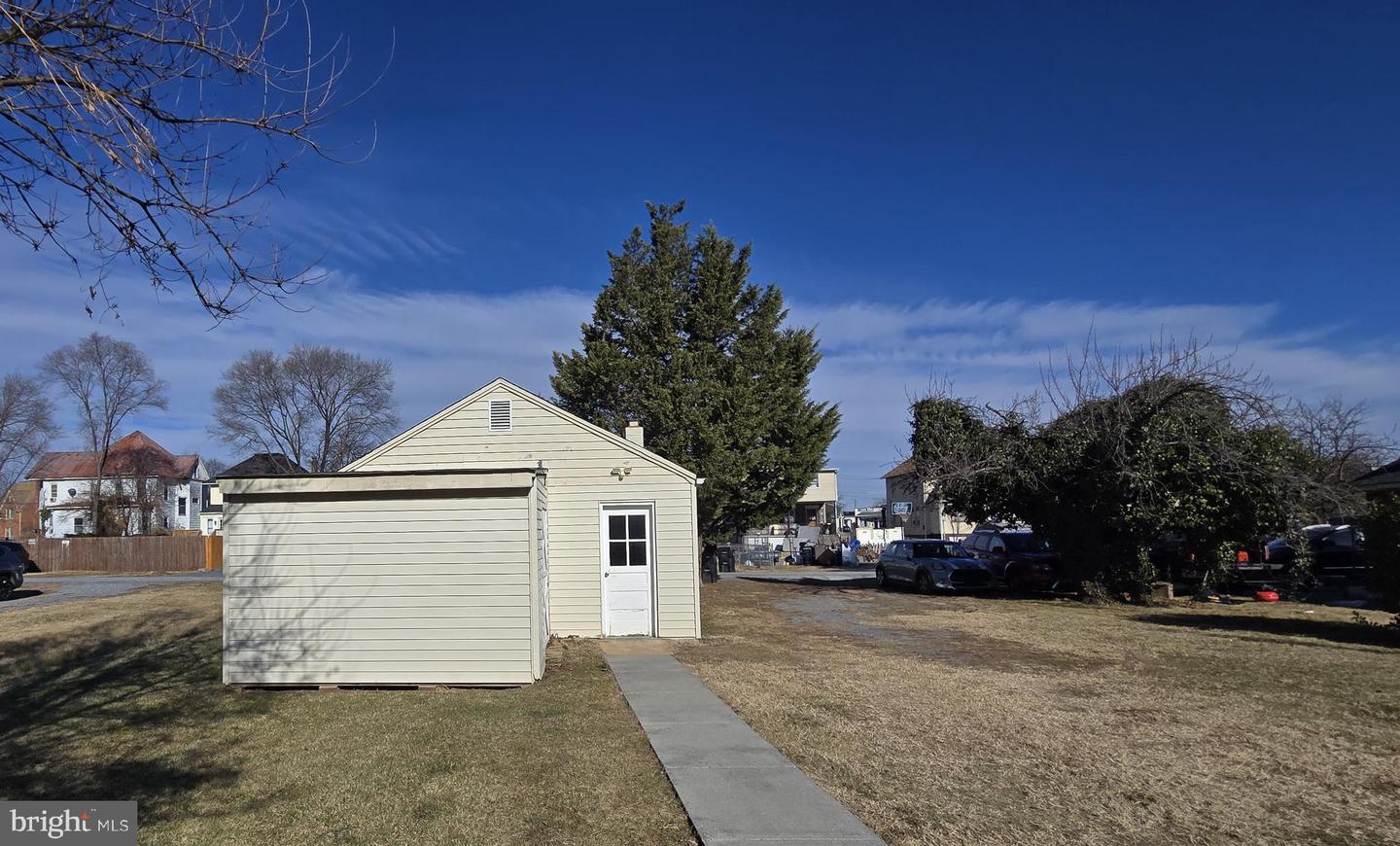 712 FREDERICK AVE, WINCHESTER, Virginia 22601, 3 Bedrooms Bedrooms, ,2 BathroomsBathrooms,Residential,For sale,712 FREDERICK AVE,VAWI2009832 MLS # VAWI2009832