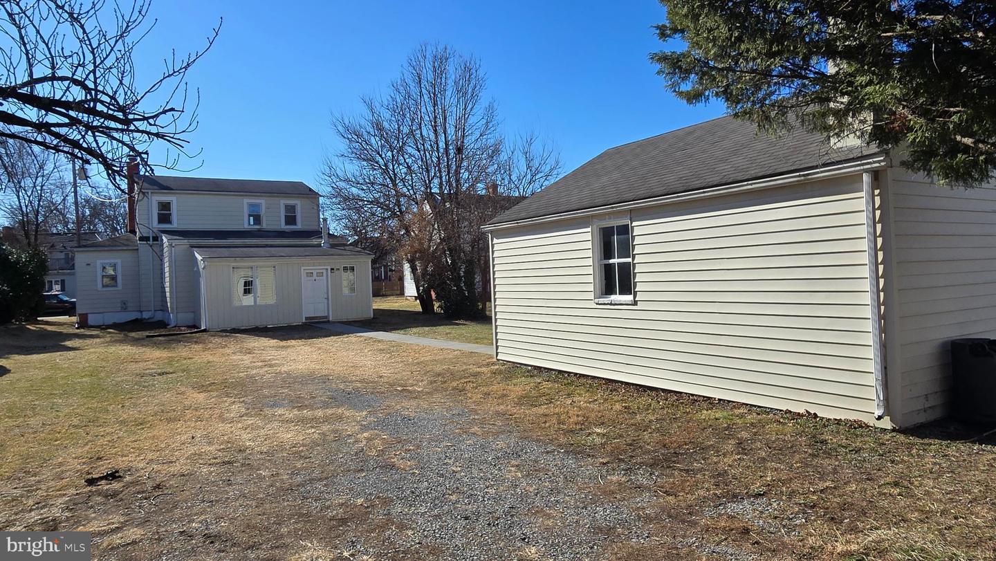 712 FREDERICK AVE, WINCHESTER, Virginia 22601, 3 Bedrooms Bedrooms, ,2 BathroomsBathrooms,Residential,For sale,712 FREDERICK AVE,VAWI2009832 MLS # VAWI2009832