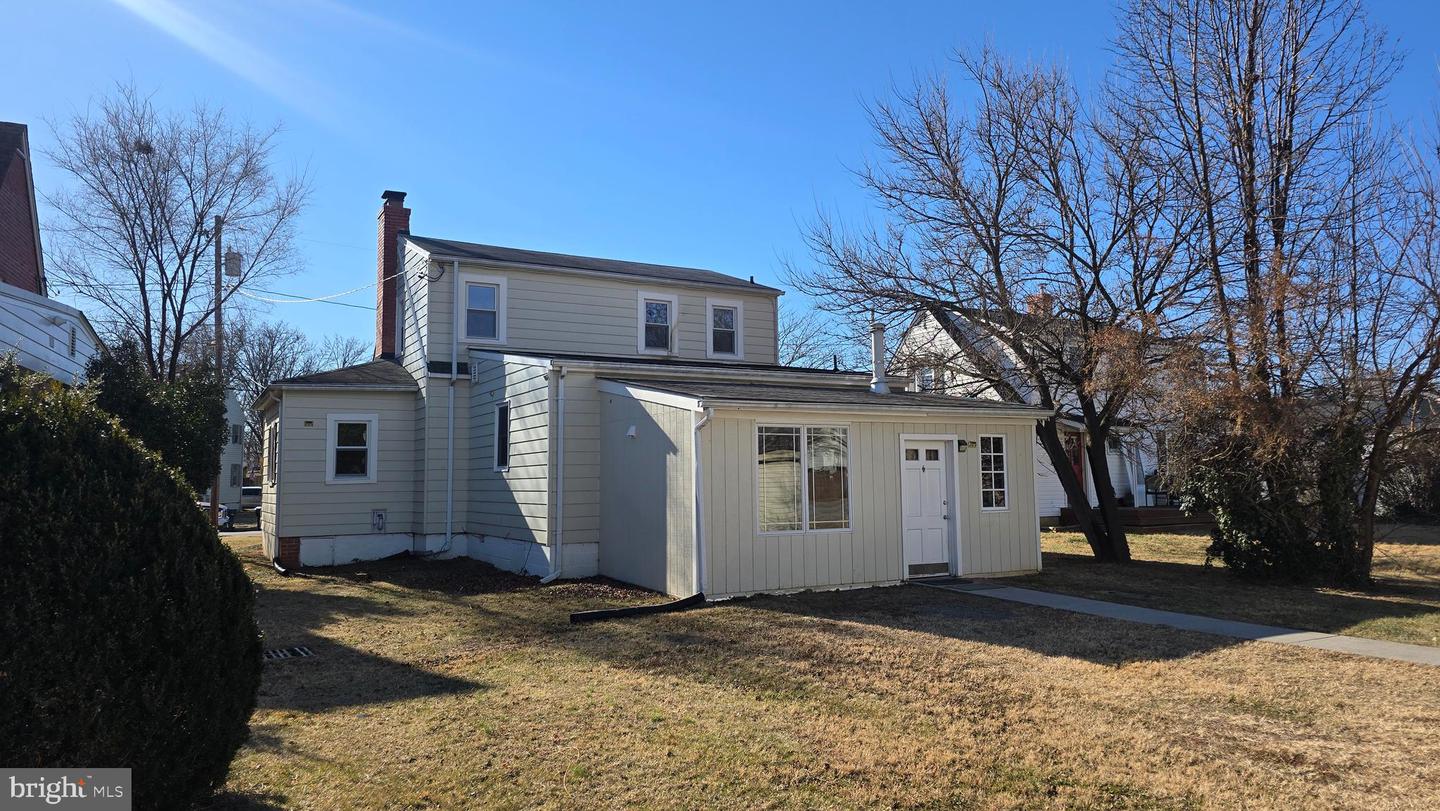 712 FREDERICK AVE, WINCHESTER, Virginia 22601, 3 Bedrooms Bedrooms, ,2 BathroomsBathrooms,Residential,For sale,712 FREDERICK AVE,VAWI2009832 MLS # VAWI2009832