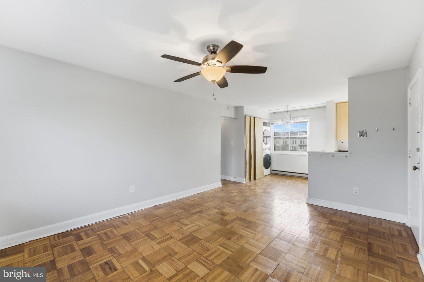 1718 W ABINGDON DR #301, ALEXANDRIA, Virginia 22314, 1 Bedroom Bedrooms, ,1 BathroomBathrooms,Residential,For sale,1718 W ABINGDON DR #301,VAAX2053440 MLS # VAAX2053440