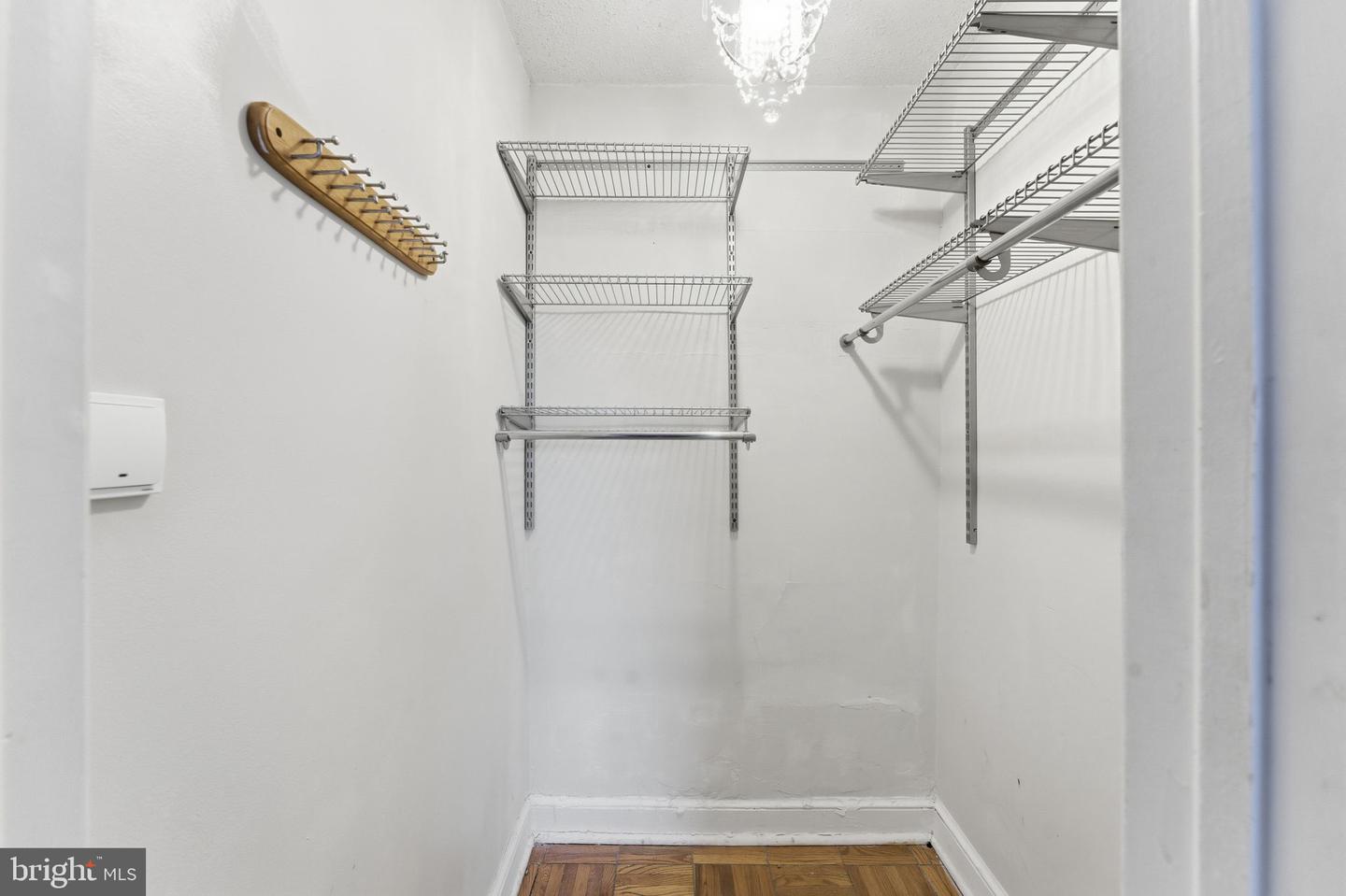 1718 W ABINGDON DR #301, ALEXANDRIA, Virginia 22314, 1 Bedroom Bedrooms, ,1 BathroomBathrooms,Residential,For sale,1718 W ABINGDON DR #301,VAAX2053440 MLS # VAAX2053440