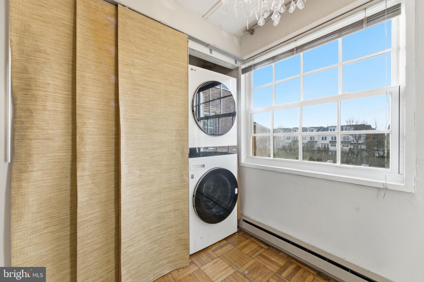 1718 W ABINGDON DR #301, ALEXANDRIA, Virginia 22314, 1 Bedroom Bedrooms, ,1 BathroomBathrooms,Residential,For sale,1718 W ABINGDON DR #301,VAAX2053440 MLS # VAAX2053440