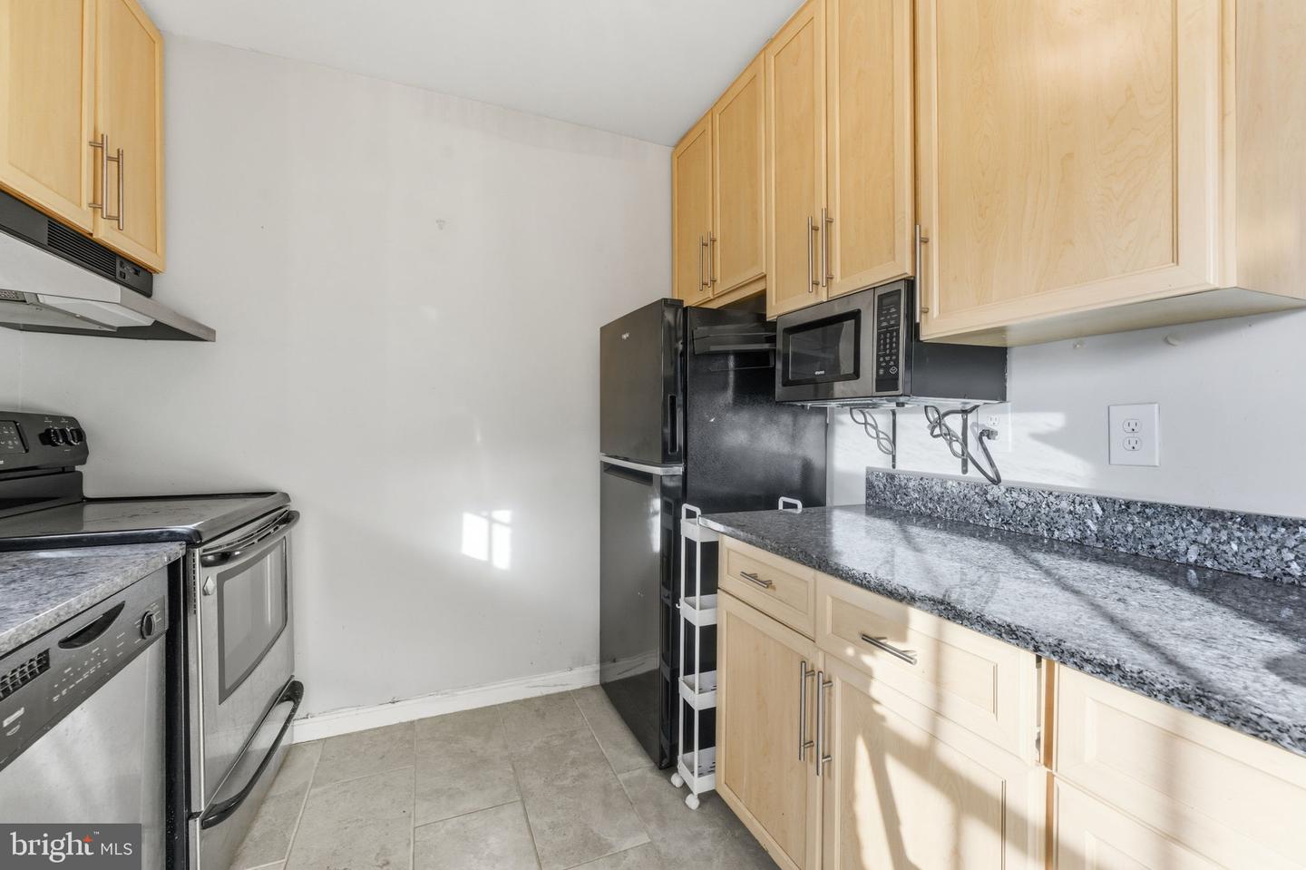 1718 W ABINGDON DR #301, ALEXANDRIA, Virginia 22314, 1 Bedroom Bedrooms, ,1 BathroomBathrooms,Residential,For sale,1718 W ABINGDON DR #301,VAAX2053440 MLS # VAAX2053440