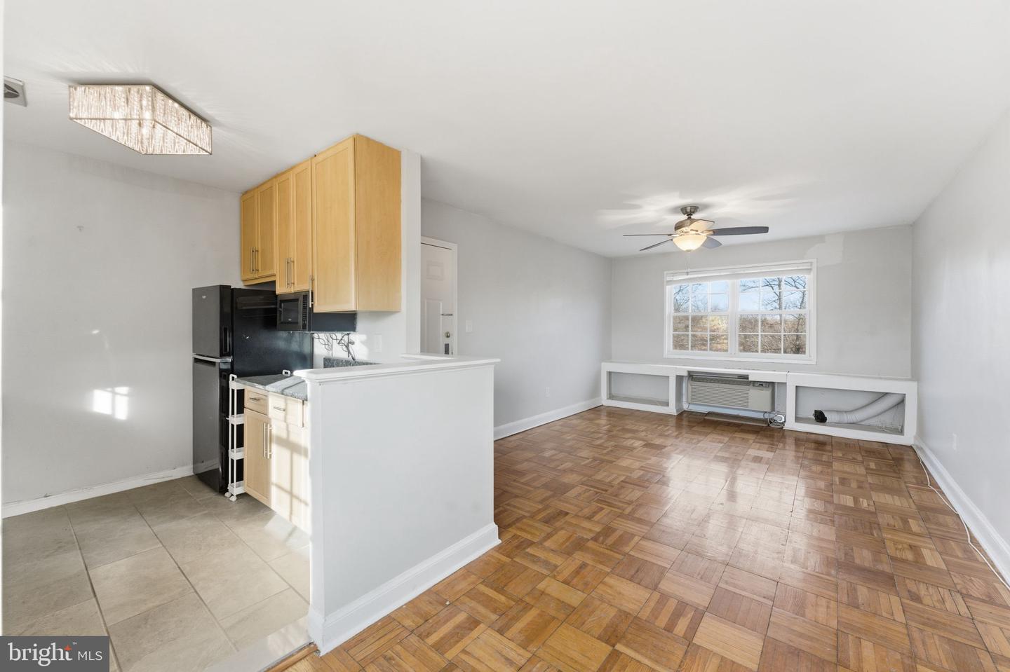 1718 W ABINGDON DR #301, ALEXANDRIA, Virginia 22314, 1 Bedroom Bedrooms, ,1 BathroomBathrooms,Residential,For sale,1718 W ABINGDON DR #301,VAAX2053440 MLS # VAAX2053440