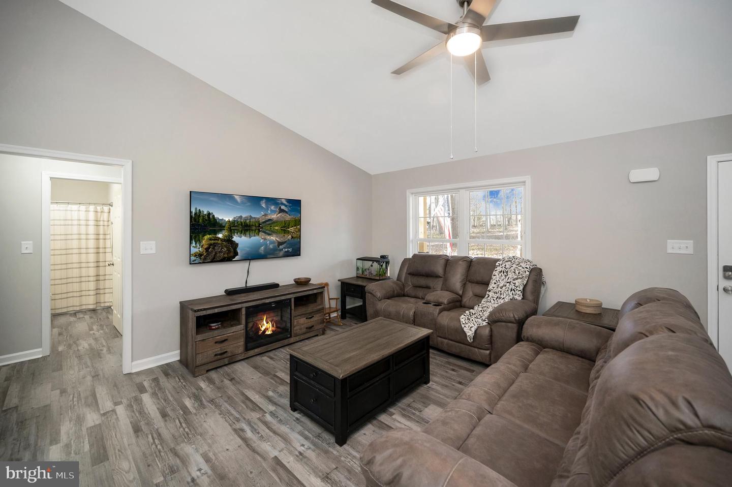 26399 ORANGE SPRINGS RD, UNIONVILLE, Virginia 22567, 3 Bedrooms Bedrooms, 5 Rooms Rooms,2 BathroomsBathrooms,Residential,For sale,26399 ORANGE SPRINGS RD,VAOR2013174 MLS # VAOR2013174