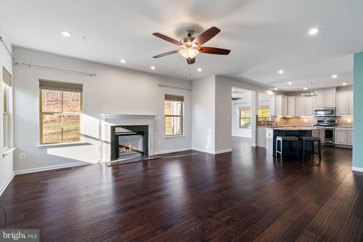 2044 SCARLET PINE RD, DUMFRIES, Virginia 22026, 4 Bedrooms Bedrooms, 18 Rooms Rooms,3 BathroomsBathrooms,Residential,For sale,2044 SCARLET PINE RD,VAPW2111076 MLS # VAPW2111076