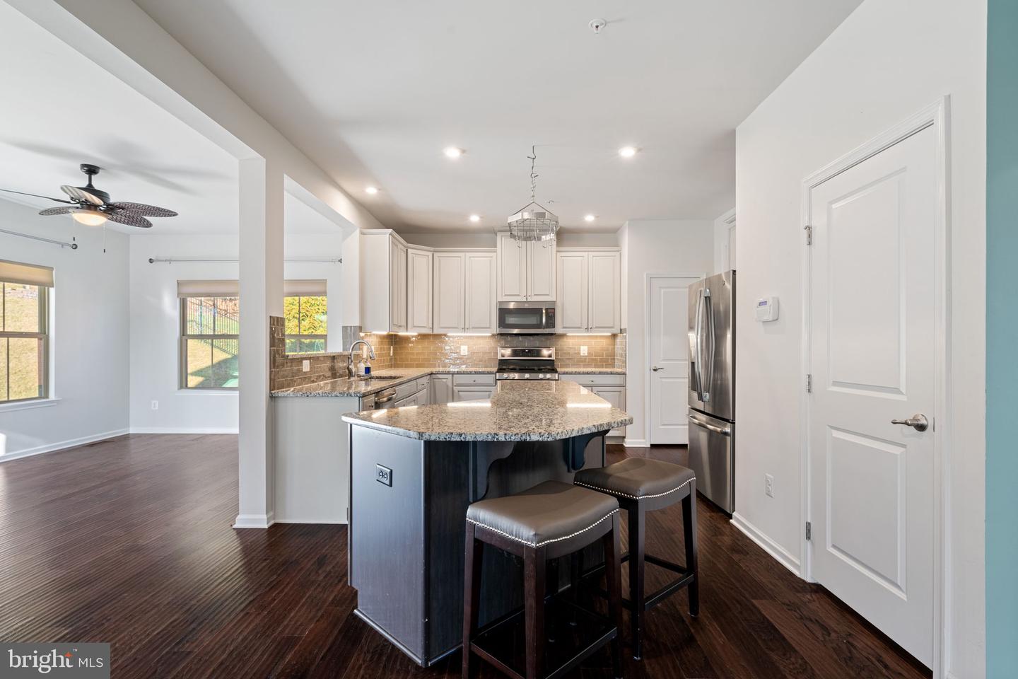 2044 SCARLET PINE RD, DUMFRIES, Virginia 22026, 4 Bedrooms Bedrooms, 18 Rooms Rooms,3 BathroomsBathrooms,Residential,For sale,2044 SCARLET PINE RD,VAPW2111076 MLS # VAPW2111076