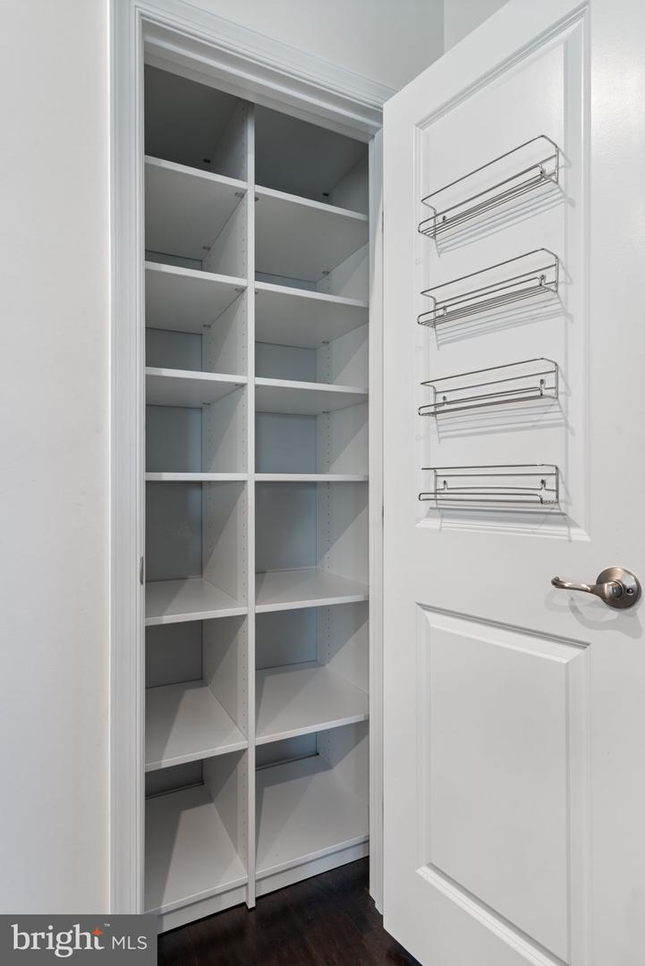 2044 SCARLET PINE RD, DUMFRIES, Virginia 22026, 4 Bedrooms Bedrooms, 18 Rooms Rooms,3 BathroomsBathrooms,Residential,For sale,2044 SCARLET PINE RD,VAPW2111076 MLS # VAPW2111076