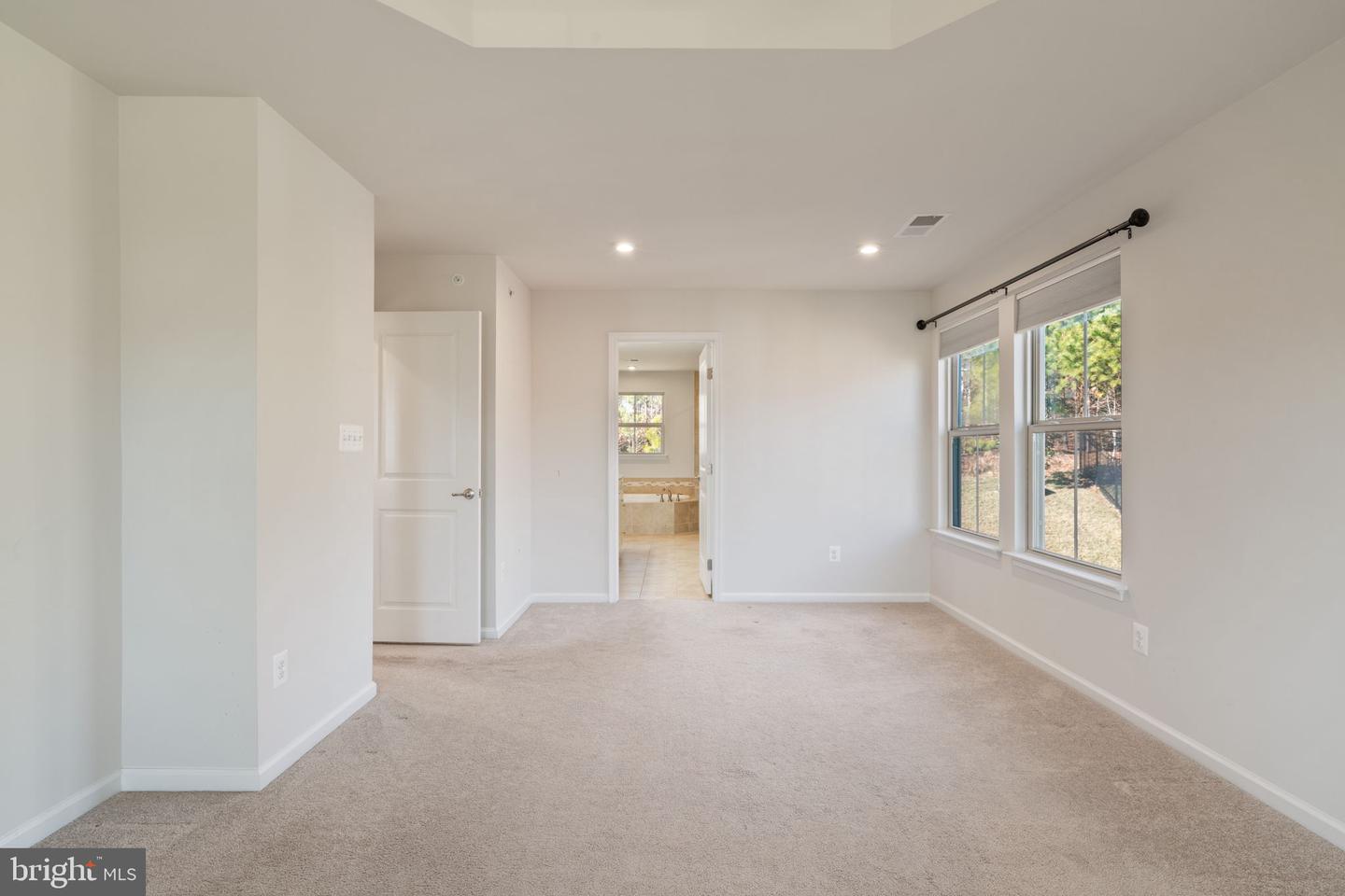 2044 SCARLET PINE RD, DUMFRIES, Virginia 22026, 4 Bedrooms Bedrooms, 18 Rooms Rooms,3 BathroomsBathrooms,Residential,For sale,2044 SCARLET PINE RD,VAPW2111076 MLS # VAPW2111076