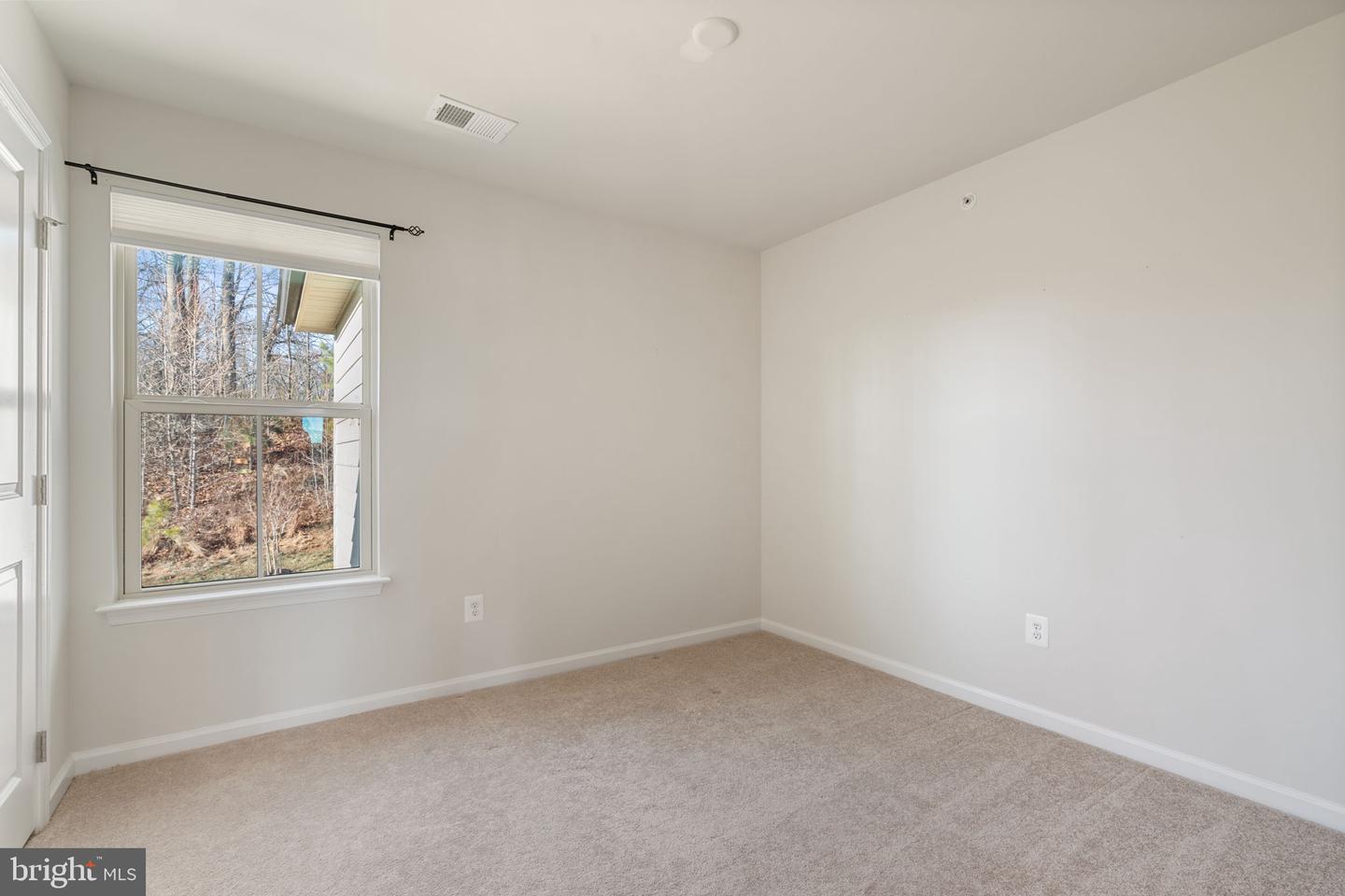 2044 SCARLET PINE RD, DUMFRIES, Virginia 22026, 4 Bedrooms Bedrooms, 18 Rooms Rooms,3 BathroomsBathrooms,Residential,For sale,2044 SCARLET PINE RD,VAPW2111076 MLS # VAPW2111076