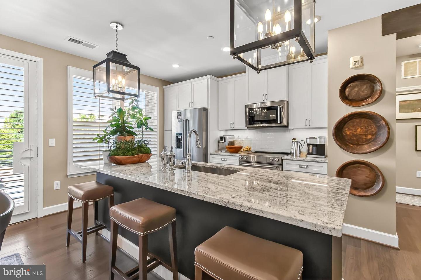 2960 VADEN DR #2-103, FAIRFAX, Virginia 22031, 1 Bedroom Bedrooms, ,2 BathroomsBathrooms,Residential,For sale,2960 VADEN DR #2-103,VAFX2287166 MLS # VAFX2287166