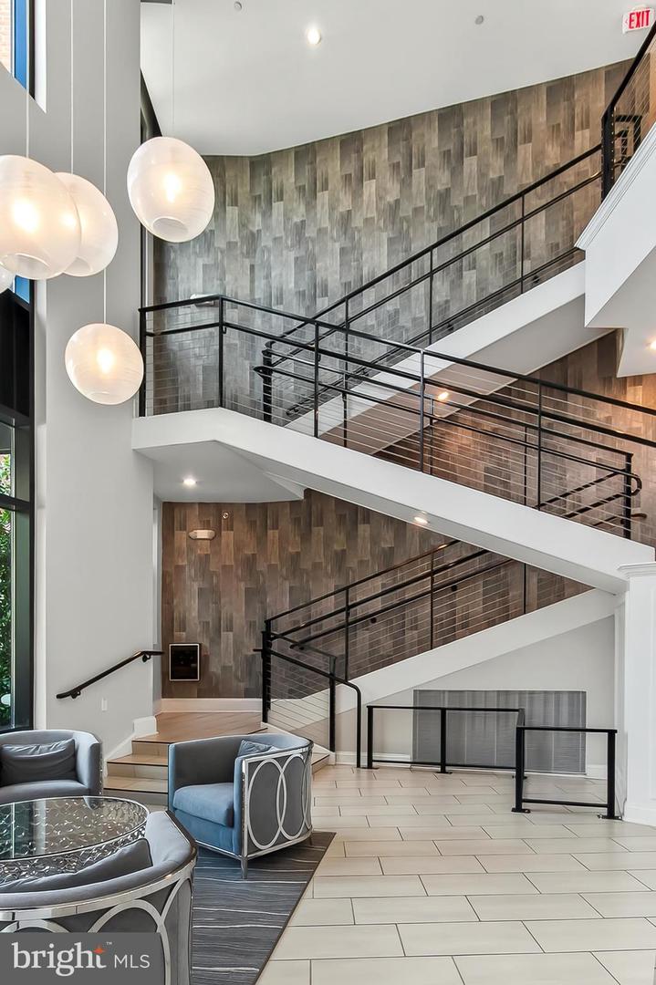 2960 VADEN DR #2-103, FAIRFAX, Virginia 22031, 1 Bedroom Bedrooms, ,2 BathroomsBathrooms,Residential,For sale,2960 VADEN DR #2-103,VAFX2287166 MLS # VAFX2287166