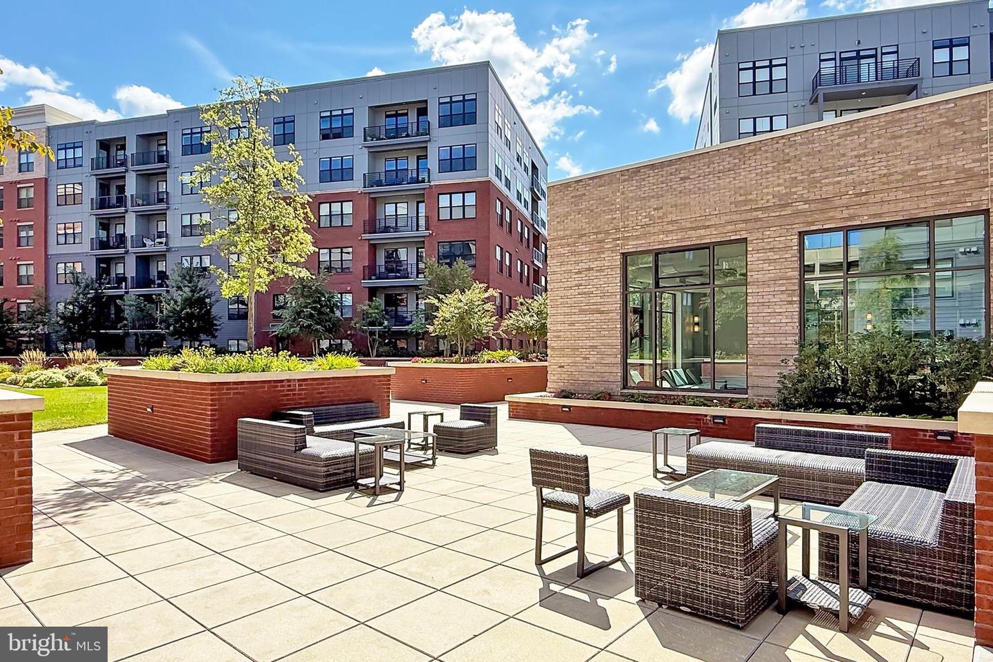 2960 VADEN DR #2-103, FAIRFAX, Virginia 22031, 1 Bedroom Bedrooms, ,2 BathroomsBathrooms,Residential,For sale,2960 VADEN DR #2-103,VAFX2287166 MLS # VAFX2287166