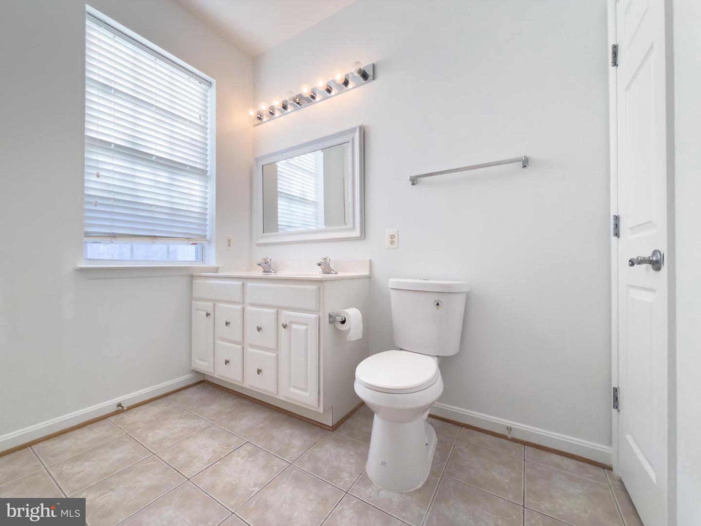 1832 CEDAR COVE WAY #2-4B, WOODBRIDGE, Virginia 22191, 3 Bedrooms Bedrooms, ,2 BathroomsBathrooms,Residential,For sale,1832 CEDAR COVE WAY #2-4B,VAPW2111078 MLS # VAPW2111078