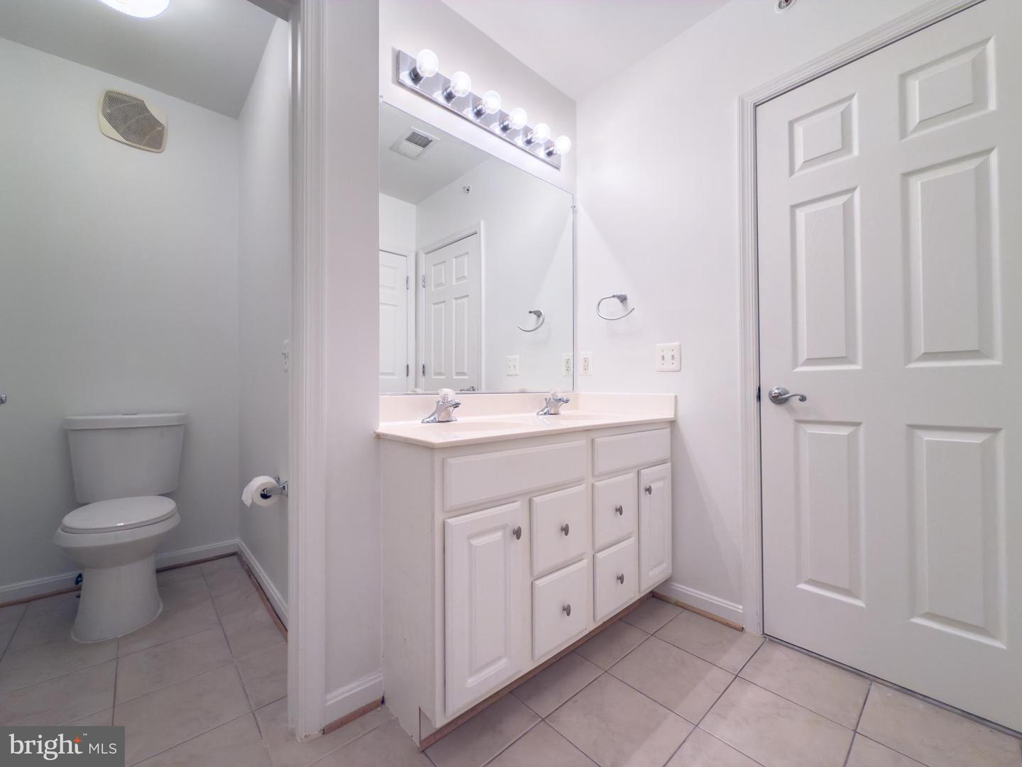 1832 CEDAR COVE WAY #2-4B, WOODBRIDGE, Virginia 22191, 3 Bedrooms Bedrooms, ,2 BathroomsBathrooms,Residential,For sale,1832 CEDAR COVE WAY #2-4B,VAPW2111078 MLS # VAPW2111078