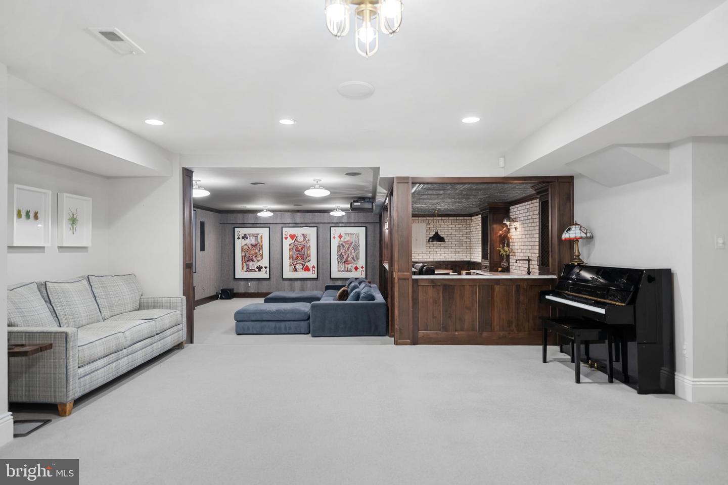 6020 COPELY LN, MCLEAN, Virginia 22101, 6 Bedrooms Bedrooms, ,6 BathroomsBathrooms,Residential,For sale,6020 COPELY LN,VAFX2287254 MLS # VAFX2287254