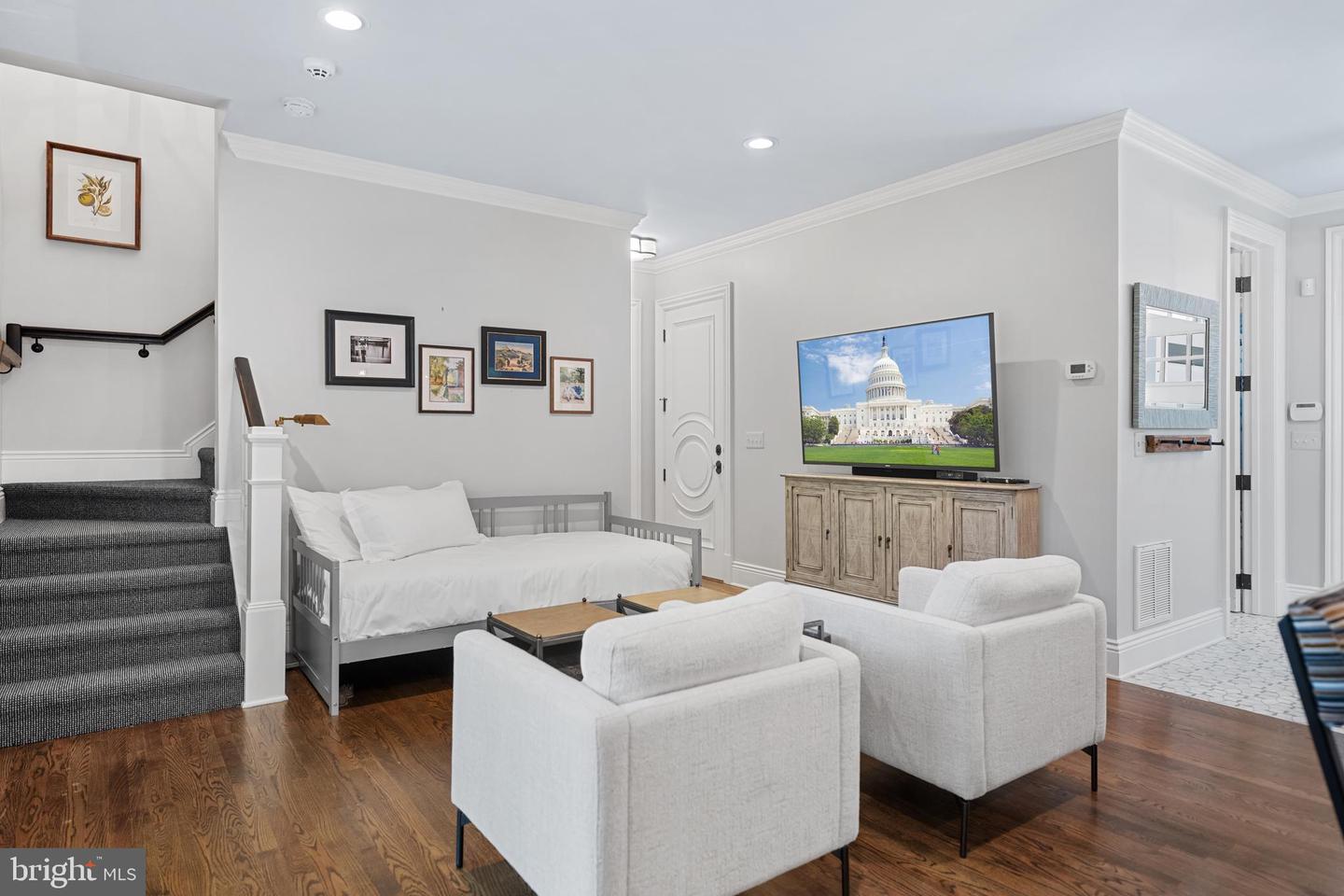 6020 COPELY LN, MCLEAN, Virginia 22101, 6 Bedrooms Bedrooms, ,6 BathroomsBathrooms,Residential,For sale,6020 COPELY LN,VAFX2287254 MLS # VAFX2287254