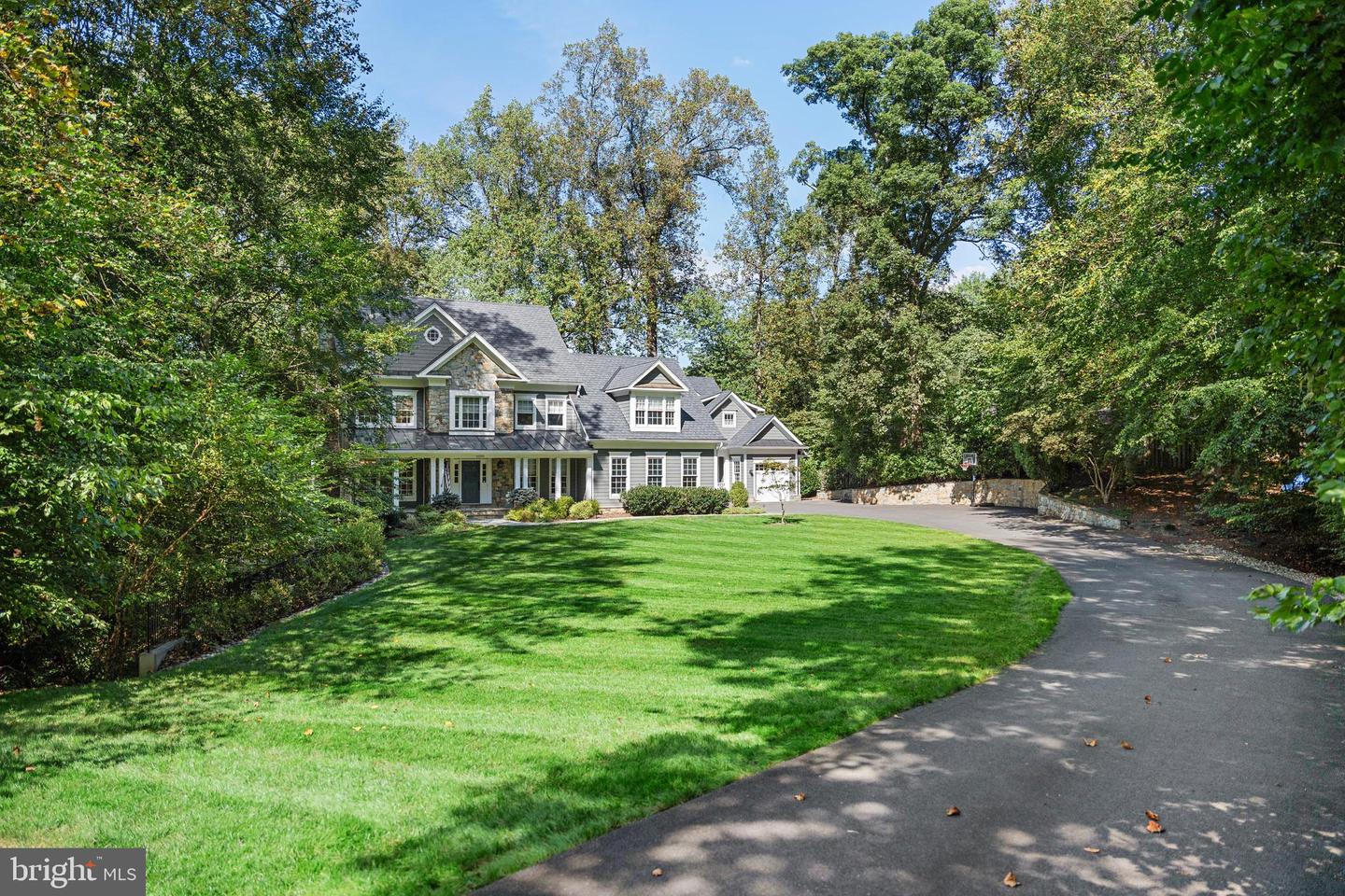 6020 COPELY LN, MCLEAN, Virginia 22101, 6 Bedrooms Bedrooms, ,6 BathroomsBathrooms,Residential,For sale,6020 COPELY LN,VAFX2287254 MLS # VAFX2287254