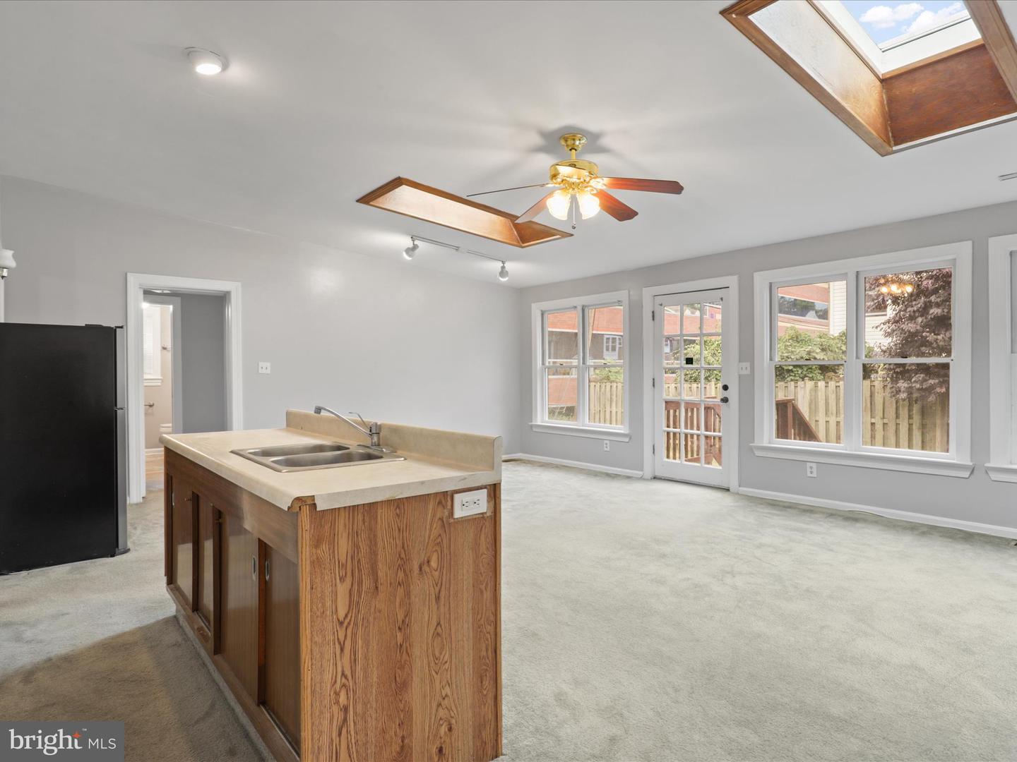 2400 ARLINGTON BLVD, ARLINGTON, Virginia 22204, 5 Bedrooms Bedrooms, 11 Rooms Rooms,2 BathroomsBathrooms,Residential,For sale,2400 ARLINGTON BLVD,VAAR2068060 MLS # VAAR2068060