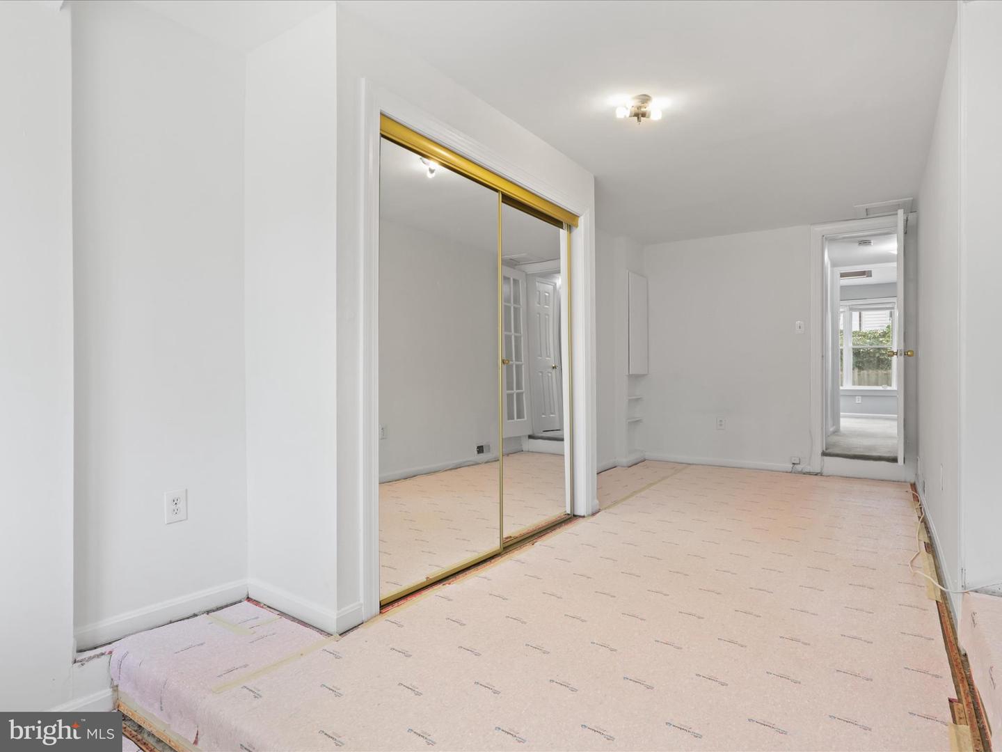 2400 ARLINGTON BLVD, ARLINGTON, Virginia 22204, 5 Bedrooms Bedrooms, 11 Rooms Rooms,2 BathroomsBathrooms,Residential,For sale,2400 ARLINGTON BLVD,VAAR2068060 MLS # VAAR2068060