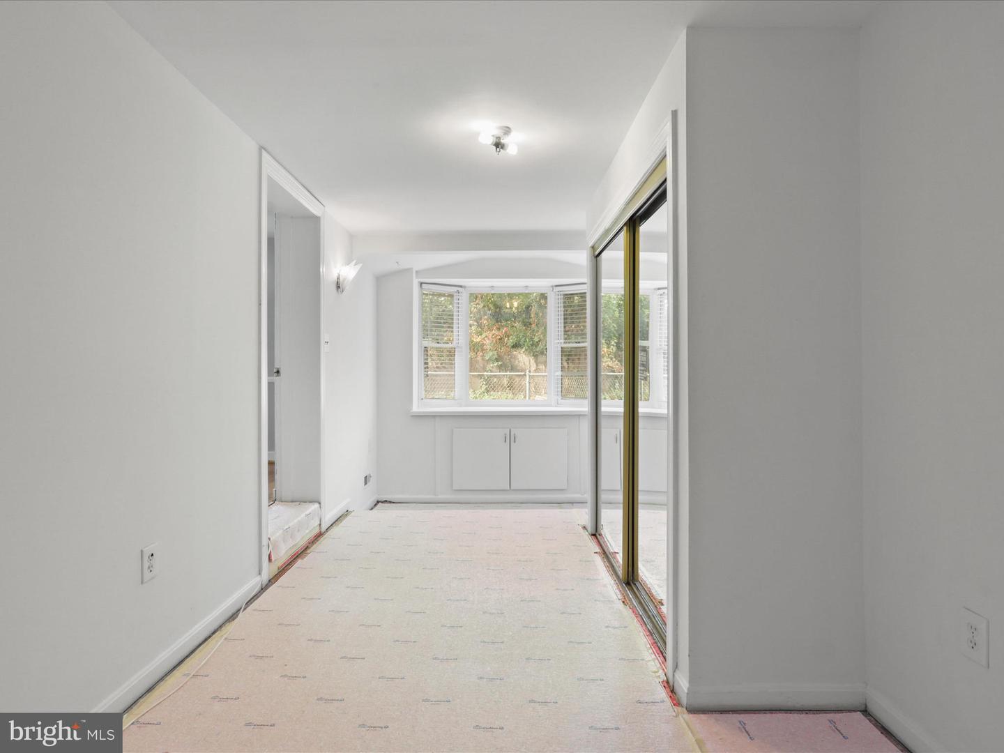 2400 ARLINGTON BLVD, ARLINGTON, Virginia 22204, 5 Bedrooms Bedrooms, 11 Rooms Rooms,2 BathroomsBathrooms,Residential,For sale,2400 ARLINGTON BLVD,VAAR2068060 MLS # VAAR2068060