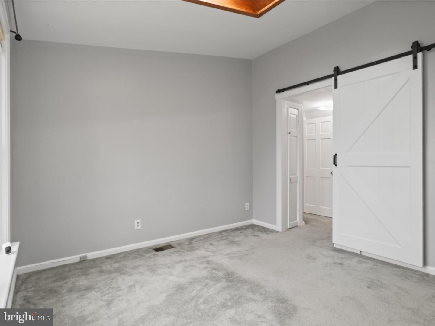 2400 ARLINGTON BLVD, ARLINGTON, Virginia 22204, 5 Bedrooms Bedrooms, 11 Rooms Rooms,2 BathroomsBathrooms,Residential,For sale,2400 ARLINGTON BLVD,VAAR2068060 MLS # VAAR2068060