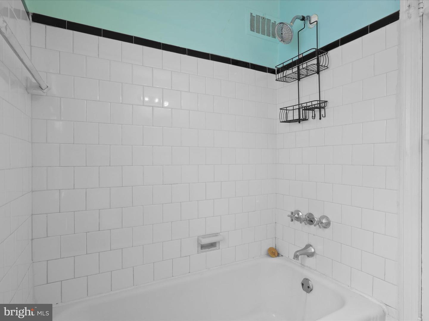 2400 ARLINGTON BLVD, ARLINGTON, Virginia 22204, 5 Bedrooms Bedrooms, 11 Rooms Rooms,2 BathroomsBathrooms,Residential,For sale,2400 ARLINGTON BLVD,VAAR2068060 MLS # VAAR2068060