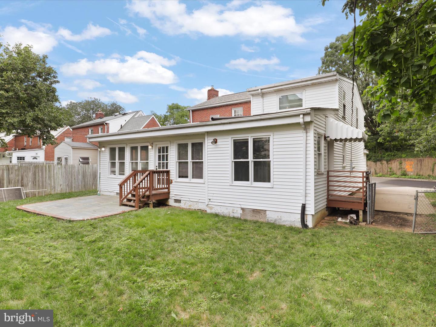 2400 ARLINGTON BLVD, ARLINGTON, Virginia 22204, 5 Bedrooms Bedrooms, 11 Rooms Rooms,2 BathroomsBathrooms,Residential,For sale,2400 ARLINGTON BLVD,VAAR2068060 MLS # VAAR2068060