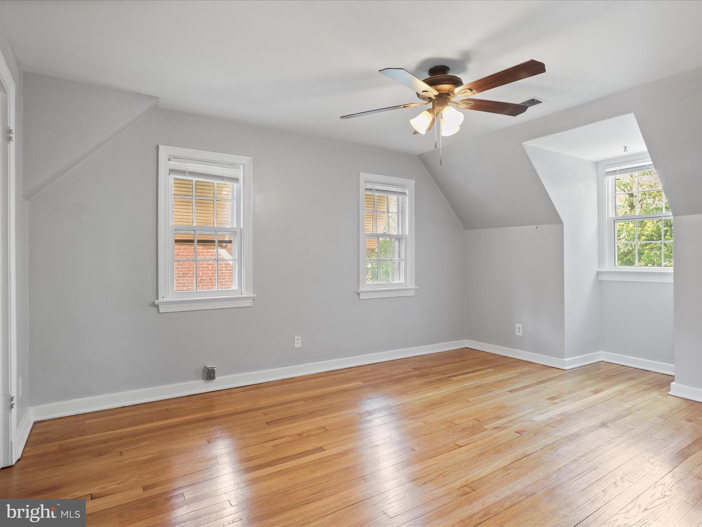 2400 ARLINGTON BLVD, ARLINGTON, Virginia 22204, 5 Bedrooms Bedrooms, 11 Rooms Rooms,2 BathroomsBathrooms,Residential,For sale,2400 ARLINGTON BLVD,VAAR2068060 MLS # VAAR2068060