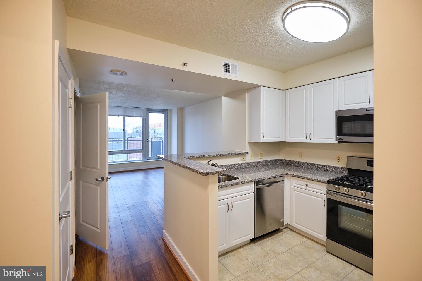 555 MASSACHUSETTS AVE NW #1306, WASHINGTON, District Of Columbia 20001, 1 Bedroom Bedrooms, ,1 BathroomBathrooms,Residential,For sale,555 MASSACHUSETTS AVE NW #1306,DCDC2242976 MLS # DCDC2242976 555 MASSACHUSETTS AVE NW #1306, WASHINGTON, District Of Columbia 20001, 1 Bedroom Bedrooms, ,1 BathroomBathrooms,Residential,For sale,555 MASSACHUSETTS AVE NW #1306,DCDC2242976 MLS # DCDC2242976