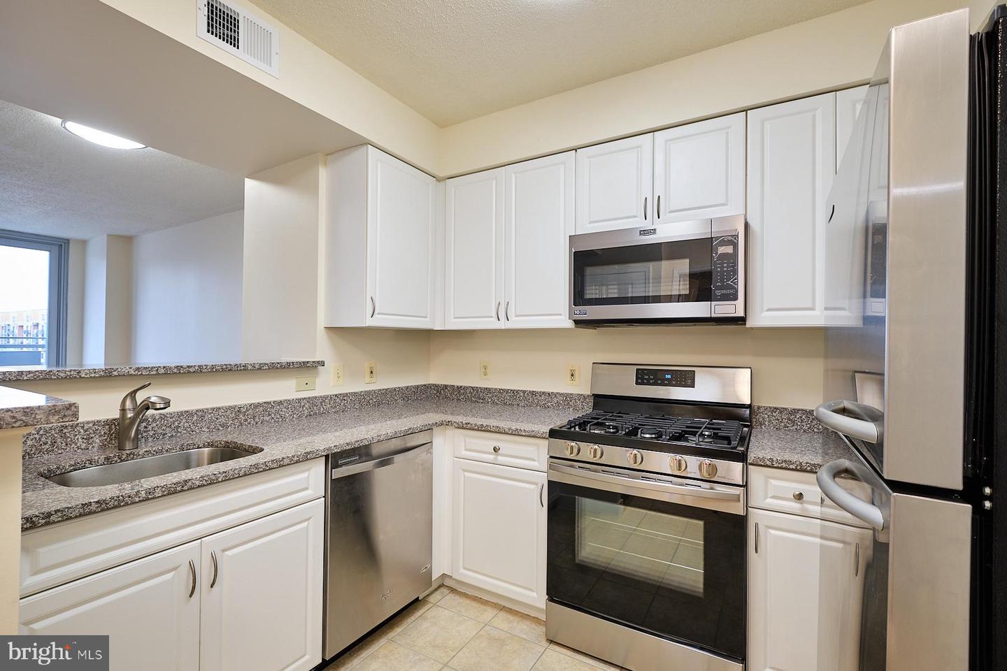 555 MASSACHUSETTS AVE NW #1306, WASHINGTON, District Of Columbia 20001, 1 Bedroom Bedrooms, ,1 BathroomBathrooms,Residential,For sale,555 MASSACHUSETTS AVE NW #1306,DCDC2242976 MLS # DCDC2242976 555 MASSACHUSETTS AVE NW #1306, WASHINGTON, District Of Columbia 20001, 1 Bedroom Bedrooms, ,1 BathroomBathrooms,Residential,For sale,555 MASSACHUSETTS AVE NW #1306,DCDC2242976 MLS # DCDC2242976