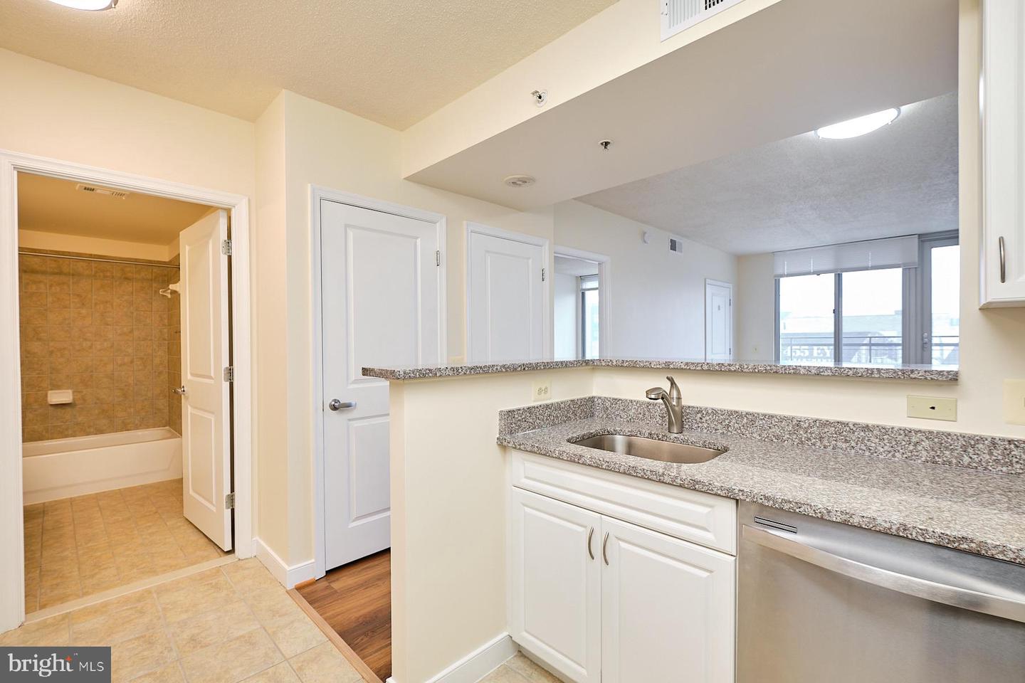 555 MASSACHUSETTS AVE NW #1306, WASHINGTON, District Of Columbia 20001, 1 Bedroom Bedrooms, ,1 BathroomBathrooms,Residential,For sale,555 MASSACHUSETTS AVE NW #1306,DCDC2242976 MLS # DCDC2242976 555 MASSACHUSETTS AVE NW #1306, WASHINGTON, District Of Columbia 20001, 1 Bedroom Bedrooms, ,1 BathroomBathrooms,Residential,For sale,555 MASSACHUSETTS AVE NW #1306,DCDC2242976 MLS # DCDC2242976