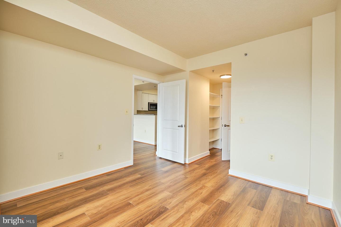 555 MASSACHUSETTS AVE NW #1306, WASHINGTON, District Of Columbia 20001, 1 Bedroom Bedrooms, ,1 BathroomBathrooms,Residential,For sale,555 MASSACHUSETTS AVE NW #1306,DCDC2242976 MLS # DCDC2242976 555 MASSACHUSETTS AVE NW #1306, WASHINGTON, District Of Columbia 20001, 1 Bedroom Bedrooms, ,1 BathroomBathrooms,Residential,For sale,555 MASSACHUSETTS AVE NW #1306,DCDC2242976 MLS # DCDC2242976