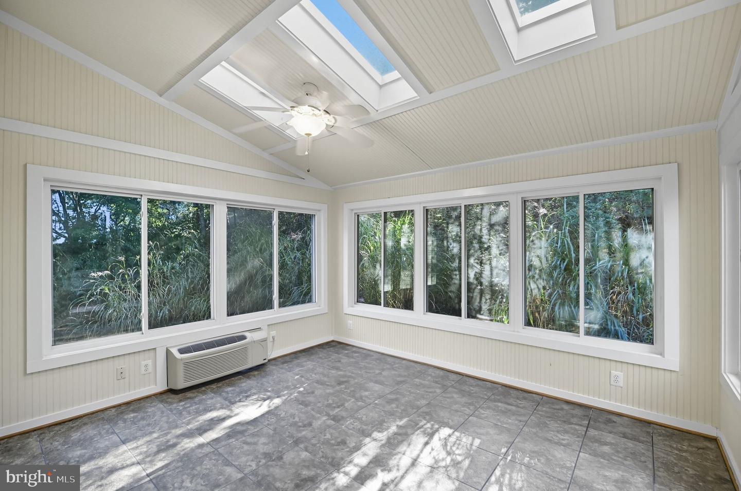 121 WATERSIDE LN, CROSS JUNCTION, Virginia 22625, 3 Bedrooms Bedrooms, ,2 BathroomsBathrooms,Residential,For sale,121 WATERSIDE LN,VAFV2039192 MLS # VAFV2039192