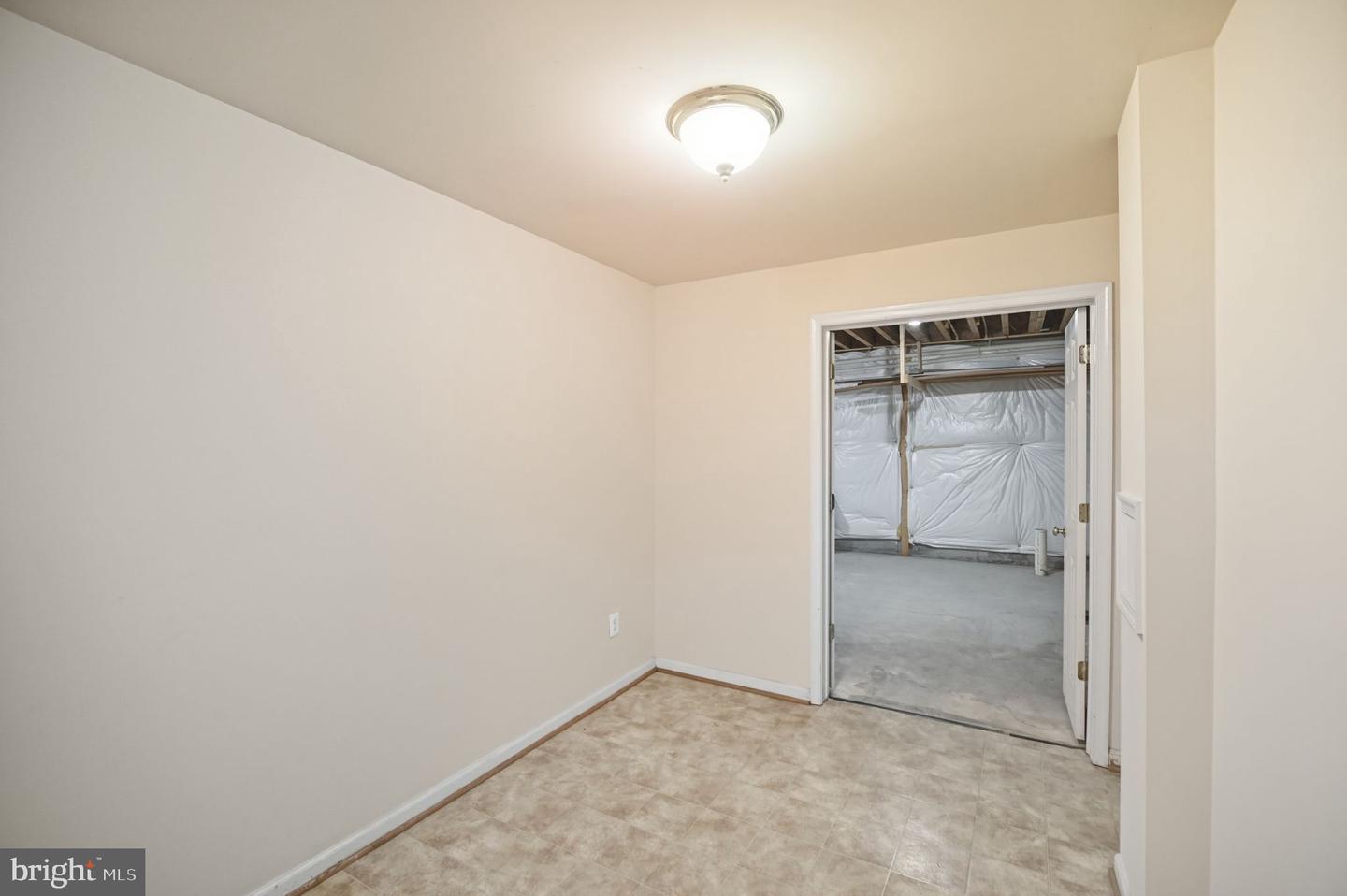 121 WATERSIDE LN, CROSS JUNCTION, Virginia 22625, 3 Bedrooms Bedrooms, ,2 BathroomsBathrooms,Residential,For sale,121 WATERSIDE LN,VAFV2039192 MLS # VAFV2039192