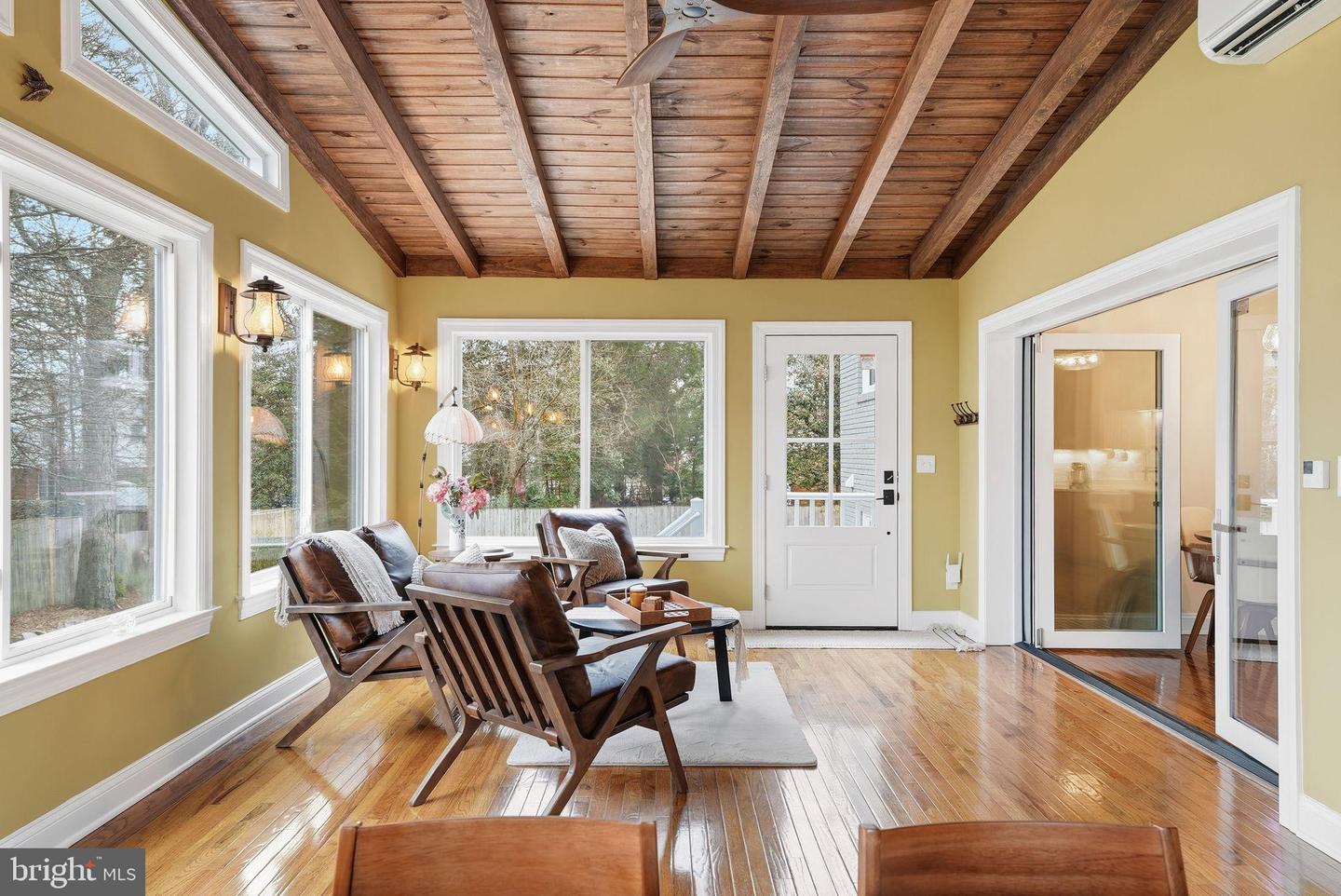 6803 DERRELL CT, ALEXANDRIA, Virginia 22307, 3 Bedrooms Bedrooms, 13 Rooms Rooms,2 BathroomsBathrooms,Residential,For sale,6803 DERRELL CT,VAFX2282060 MLS # VAFX2282060