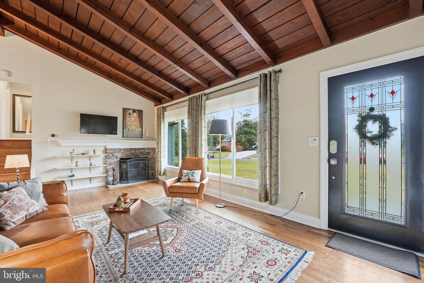 6803 DERRELL CT, ALEXANDRIA, Virginia 22307, 3 Bedrooms Bedrooms, 13 Rooms Rooms,2 BathroomsBathrooms,Residential,For sale,6803 DERRELL CT,VAFX2282060 MLS # VAFX2282060