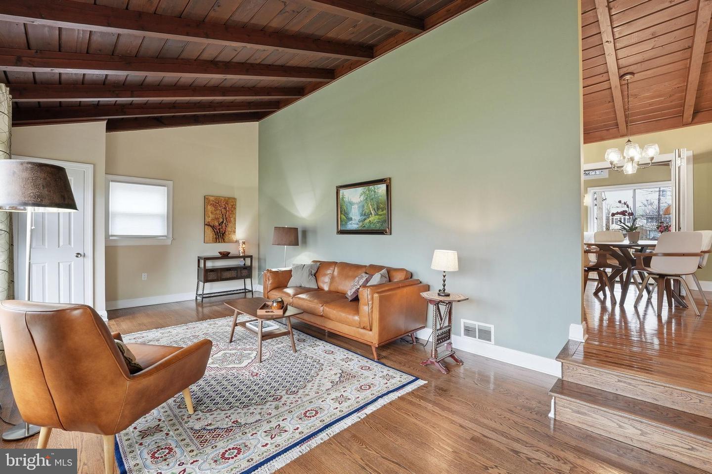 6803 DERRELL CT, ALEXANDRIA, Virginia 22307, 3 Bedrooms Bedrooms, 13 Rooms Rooms,2 BathroomsBathrooms,Residential,For sale,6803 DERRELL CT,VAFX2282060 MLS # VAFX2282060