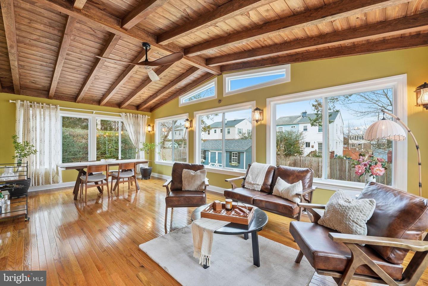 6803 DERRELL CT, ALEXANDRIA, Virginia 22307, 3 Bedrooms Bedrooms, 13 Rooms Rooms,2 BathroomsBathrooms,Residential,For sale,6803 DERRELL CT,VAFX2282060 MLS # VAFX2282060