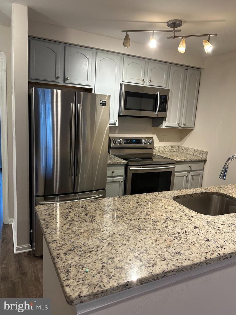 13513 ORCHARD DR #3513, CLIFTON, Virginia 20124, 2 Bedrooms Bedrooms, ,1 BathroomBathrooms,Residential,For sale,13513 ORCHARD DR #3513,VAFX2282424 MLS # VAFX2282424