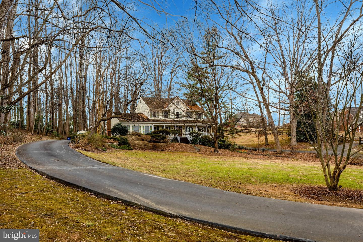 11273-A WAPLES MILL RD, OAKTON, Virginia 22124, 4 Bedrooms Bedrooms, ,2 BathroomsBathrooms,Residential,For sale,11273-A WAPLES MILL RD,VAFX2282444 MLS # VAFX2282444