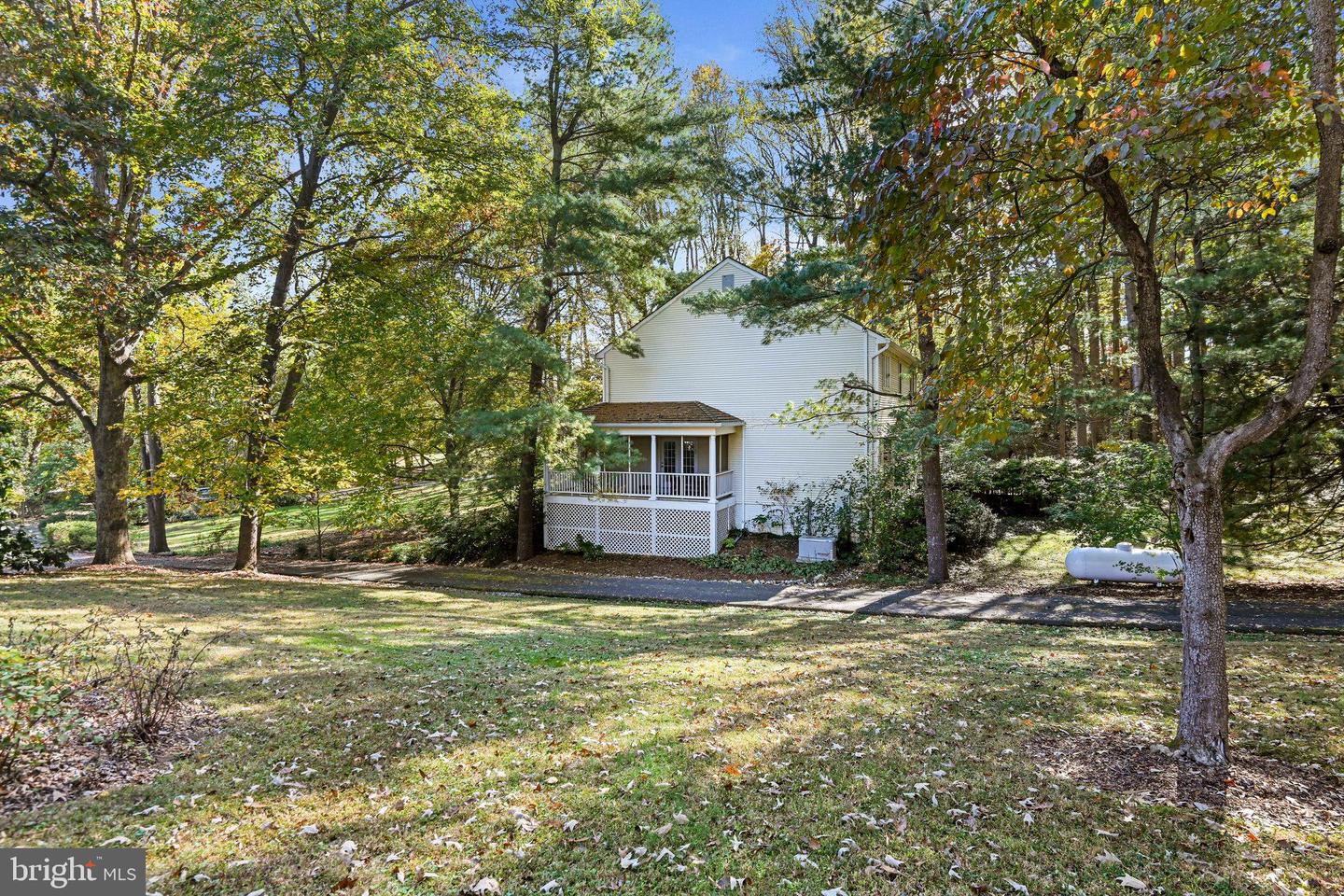 11273-A WAPLES MILL RD, OAKTON, Virginia 22124, 4 Bedrooms Bedrooms, ,2 BathroomsBathrooms,Residential,For sale,11273-A WAPLES MILL RD,VAFX2282444 MLS # VAFX2282444
