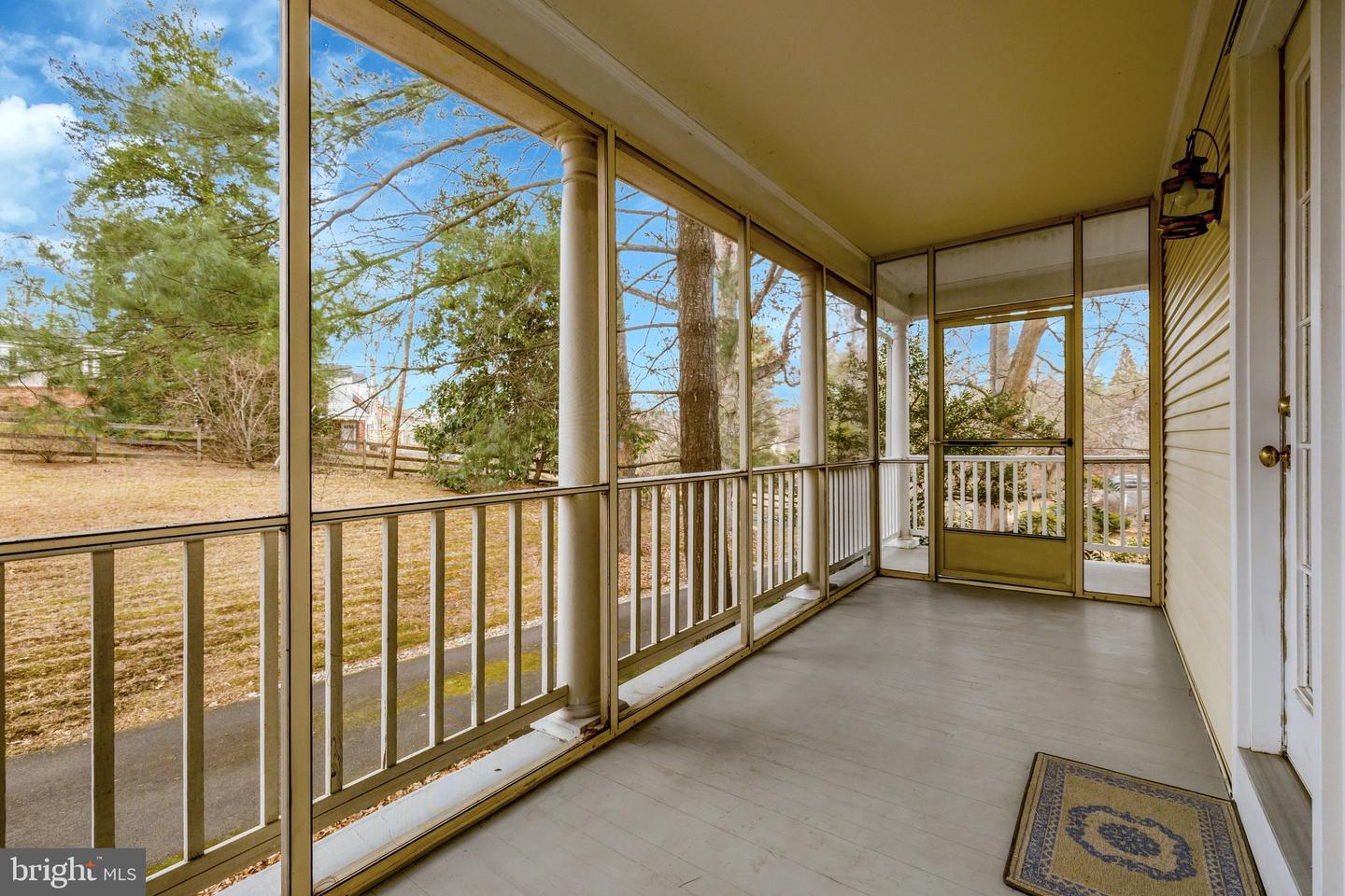 11273-A WAPLES MILL RD, OAKTON, Virginia 22124, 4 Bedrooms Bedrooms, ,2 BathroomsBathrooms,Residential,For sale,11273-A WAPLES MILL RD,VAFX2282444 MLS # VAFX2282444