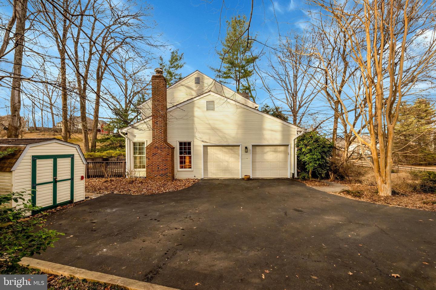 11273-A WAPLES MILL RD, OAKTON, Virginia 22124, 4 Bedrooms Bedrooms, ,2 BathroomsBathrooms,Residential,For sale,11273-A WAPLES MILL RD,VAFX2282444 MLS # VAFX2282444